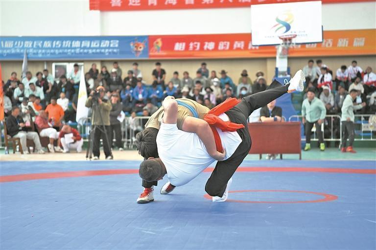 年轻面孔越, 裁判果断判