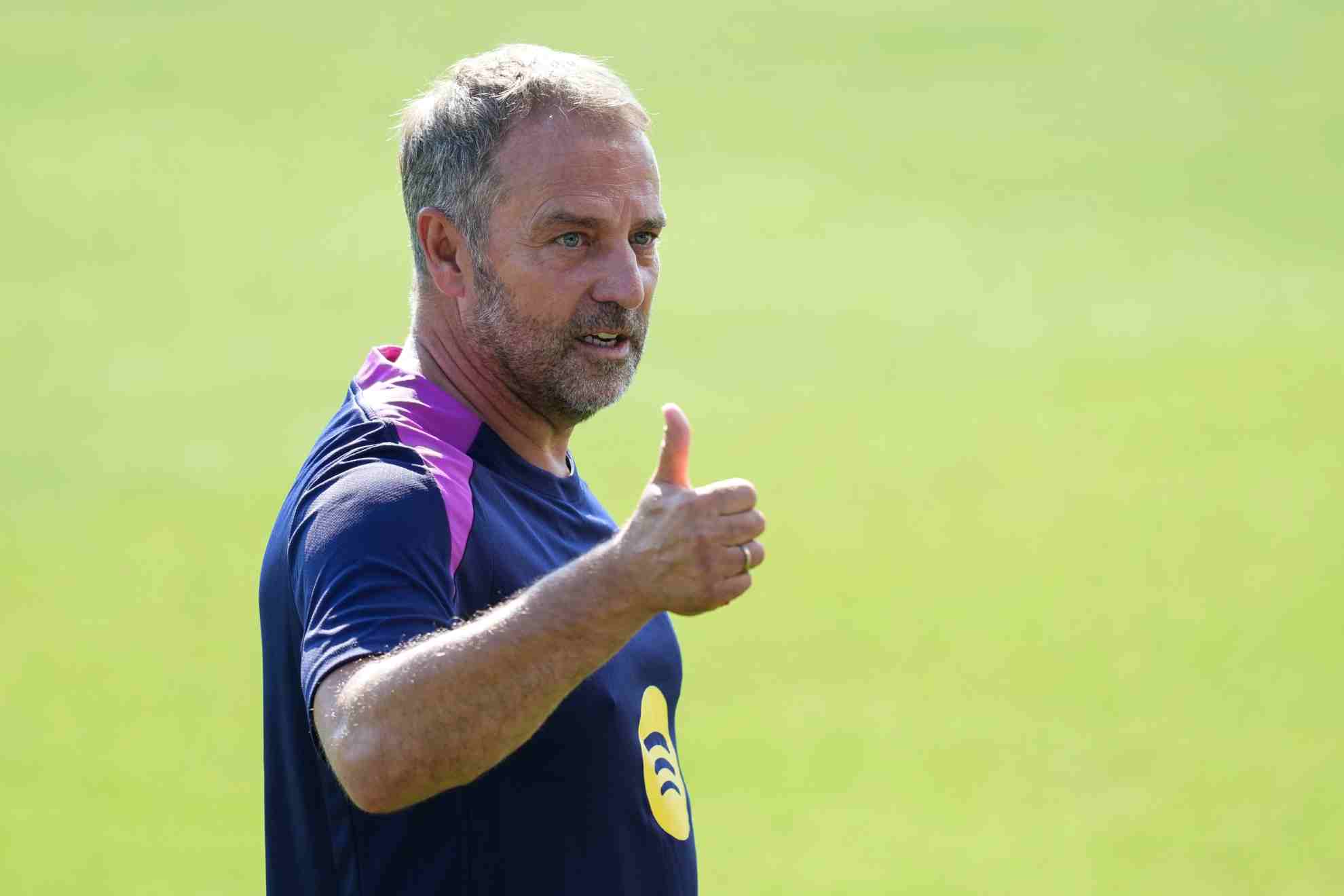 梅开二度, 坐一个中卫, 现和费尔明