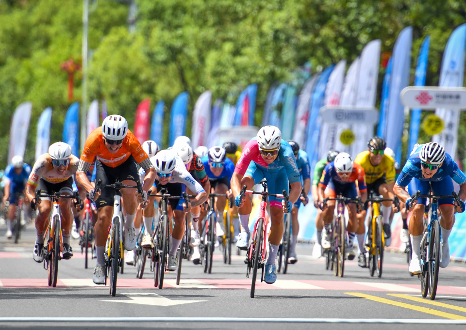 inews, 参赛选手在, OxBZH