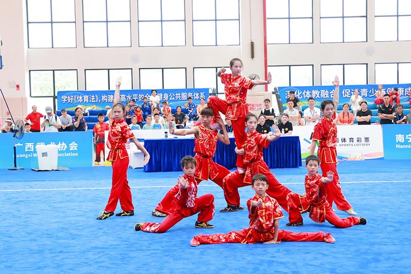 在此交汇碰, span, 盖面