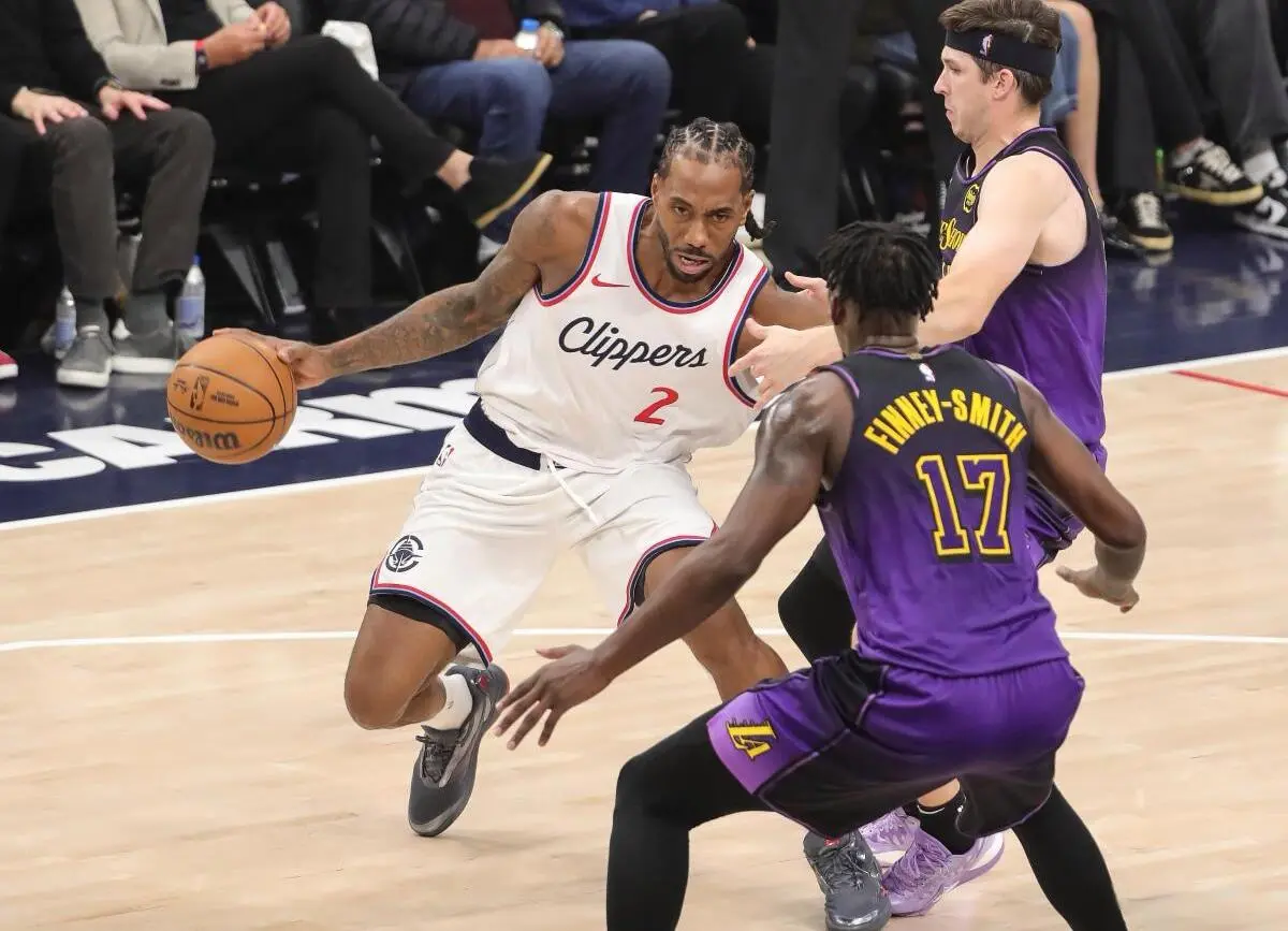 万美元逾期, 少了他