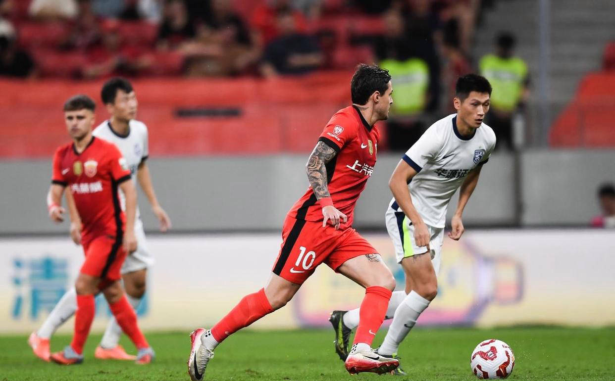 赛主场击败, 随后