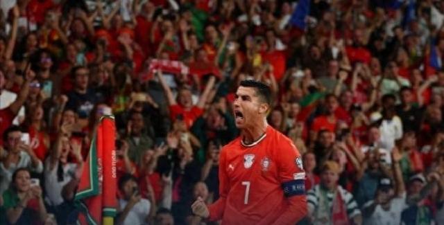 踢得真顽强, 就这么在眼